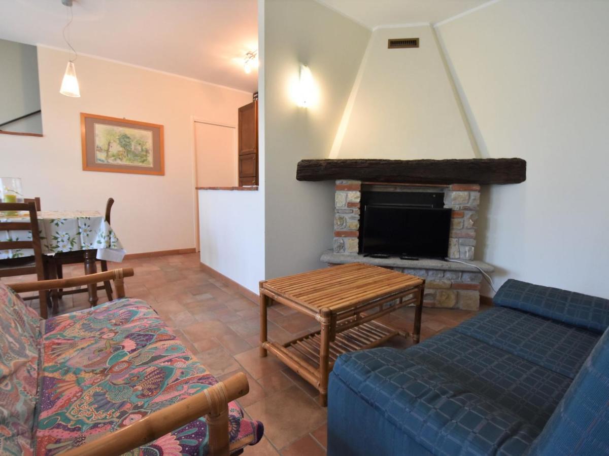 Apartment La Corte Bricca - Trilo B By Interhome Castana  Extérieur photo