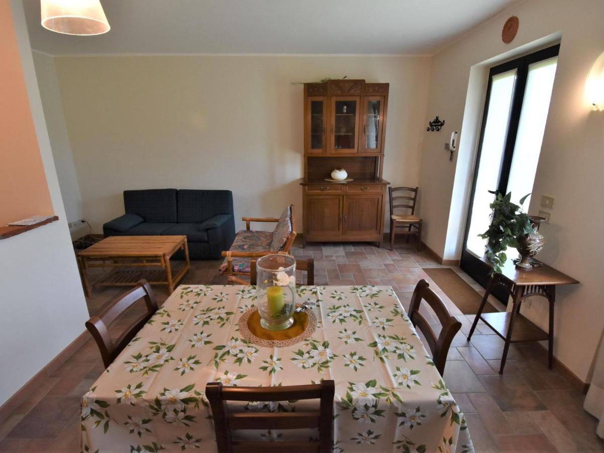 Apartment La Corte Bricca - Trilo B By Interhome Castana  Extérieur photo